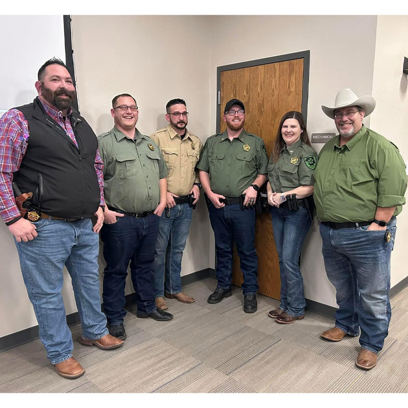 reserve graduates with sheriff and undersheriff